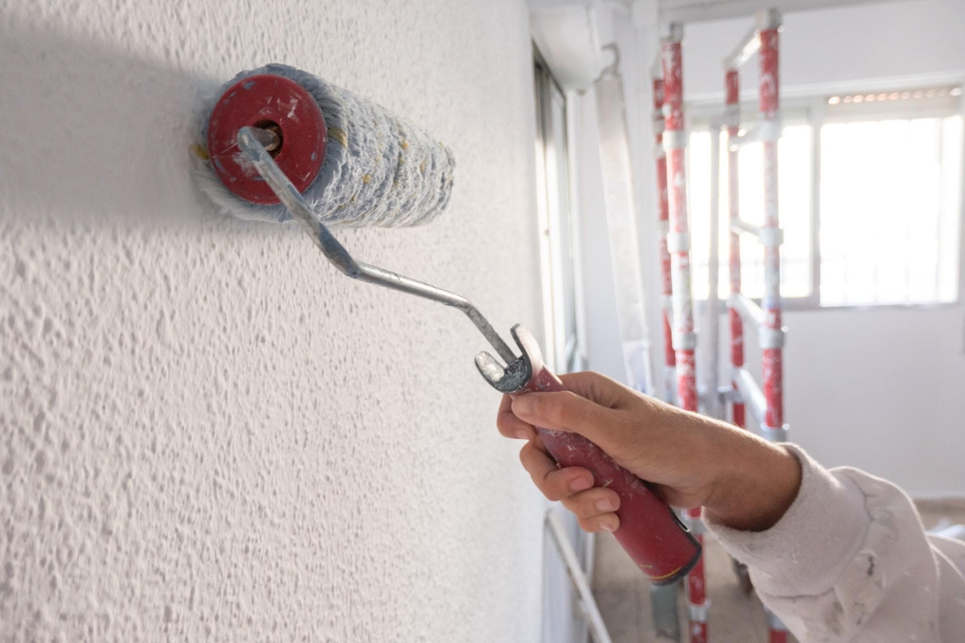  No solo somos expertos en pintar casas, también somos el pintor de tu negocio